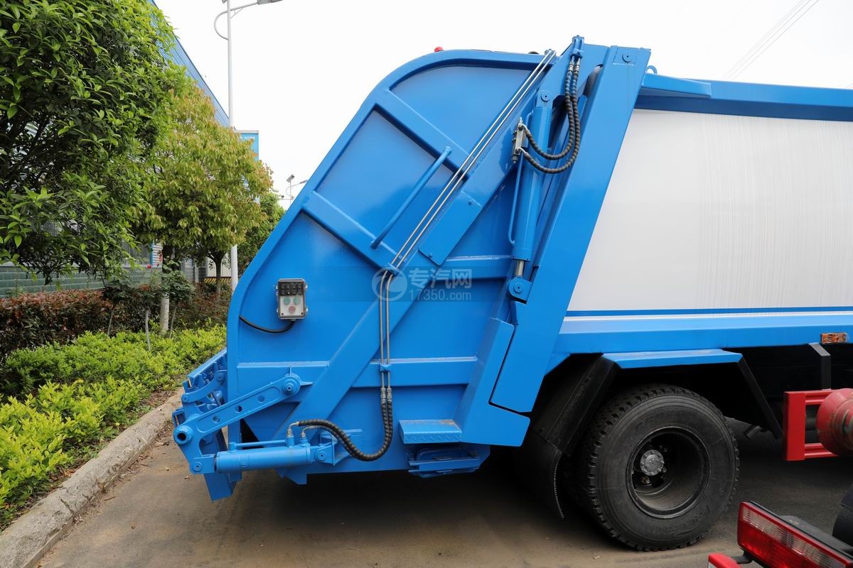 慶鈴五十鈴ELF國六壓縮式垃圾車尾部填裝器技術解析與應用優勢